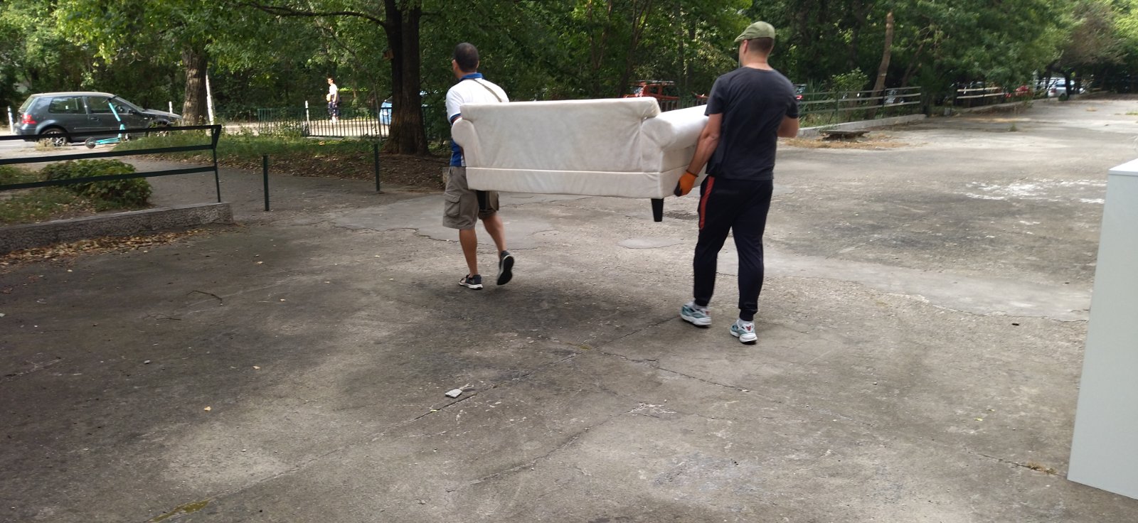 Преместване на дома с професионални хамали